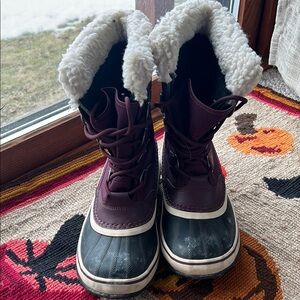 Women's Burgundy and Black Winter Boots